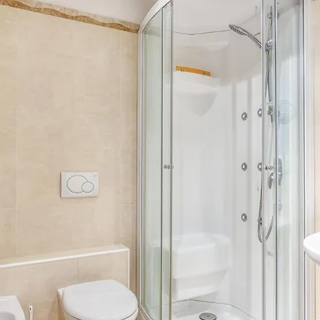 Lumin Hotel 3*