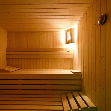 Hotell Lumin 3*